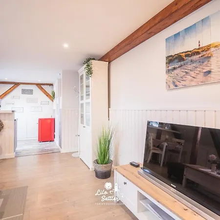 Bi Fries To Hus, Luette Stuv Lejlighed Büsum